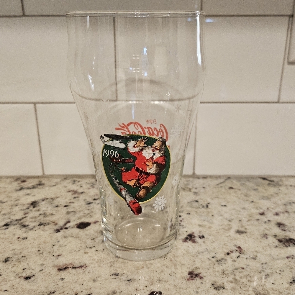 Vintage 1996 Coca-Cola Santa Glass 6in Tall Red Green